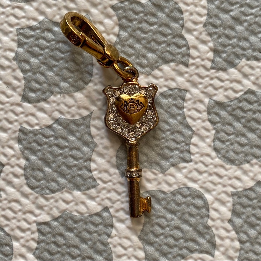 Juicy Couture | Gold Key Charm